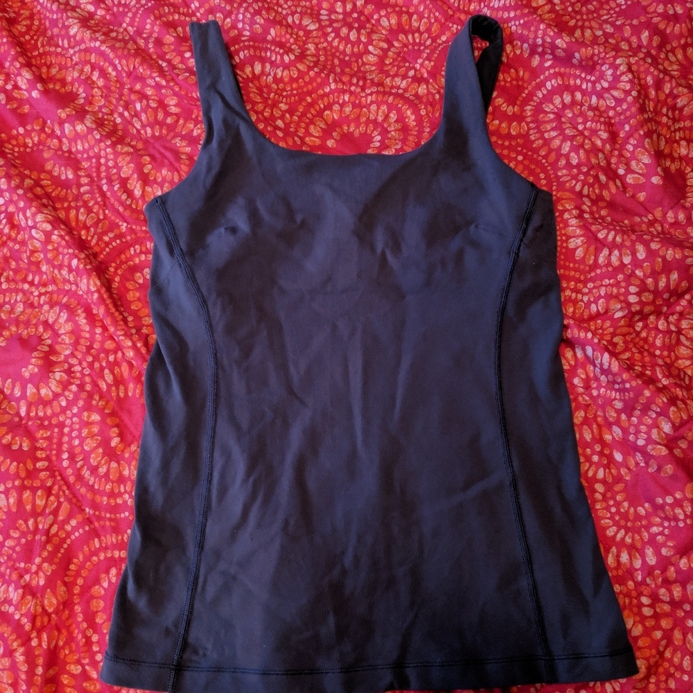 Lululemon tank